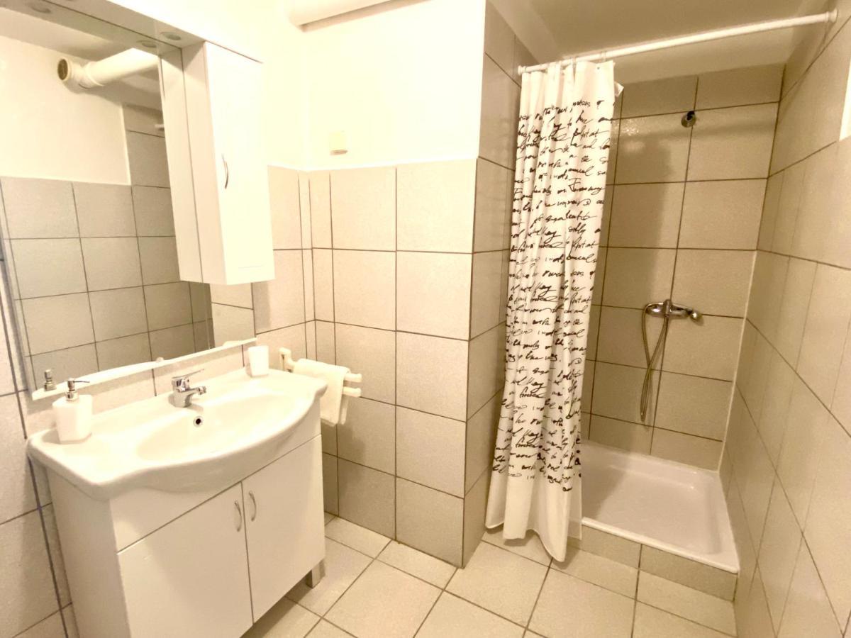 E & E Apartment Medulin Bagian luar foto