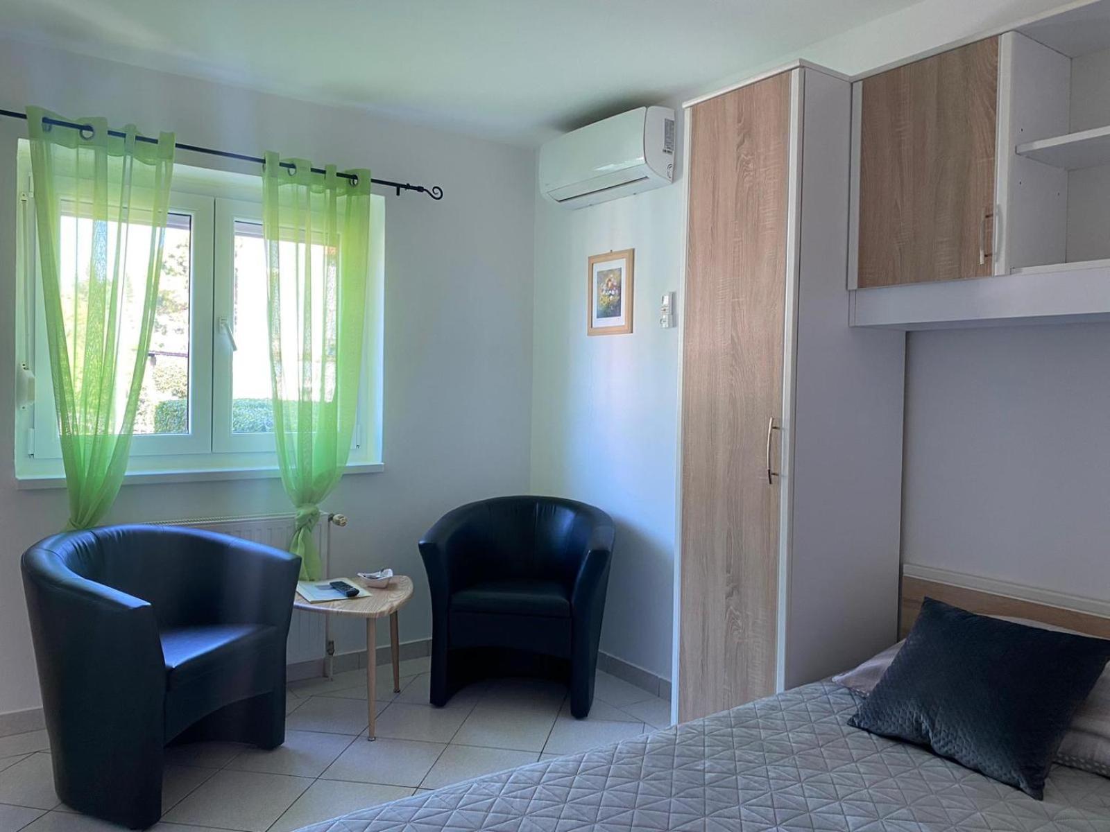 E & E Apartment Medulin Bagian luar foto