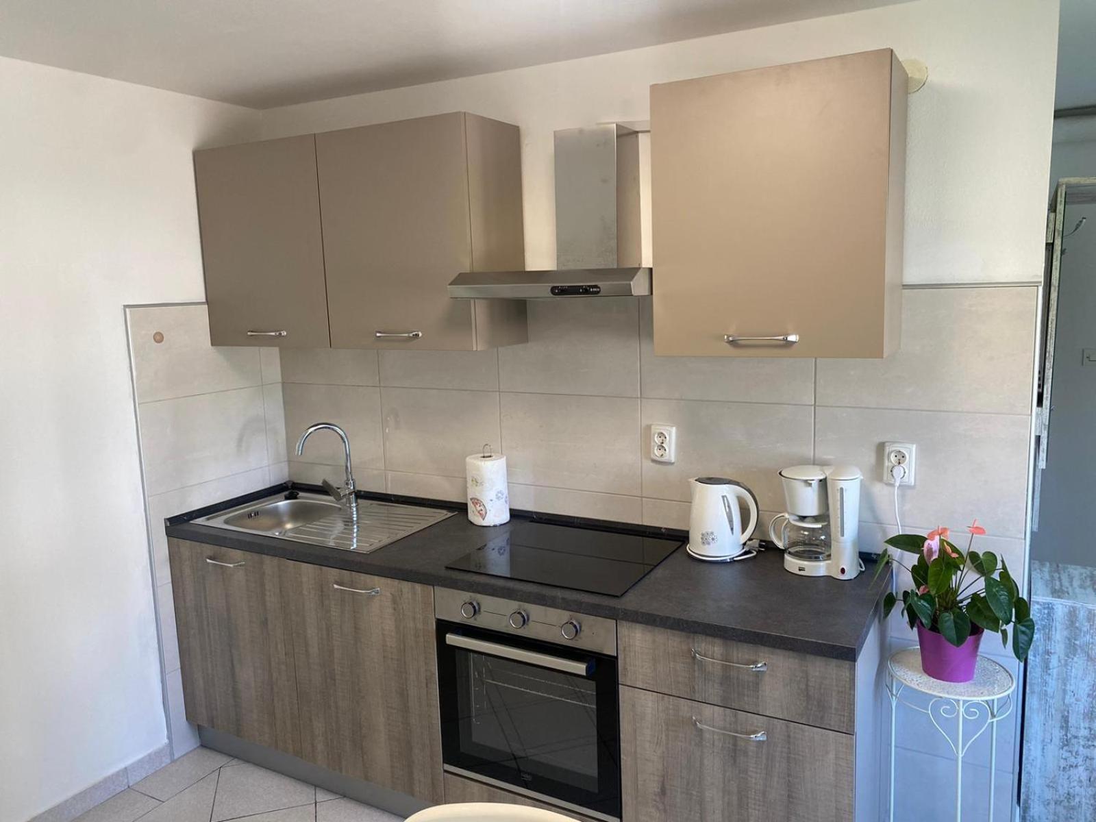 E & E Apartment Medulin Bagian luar foto